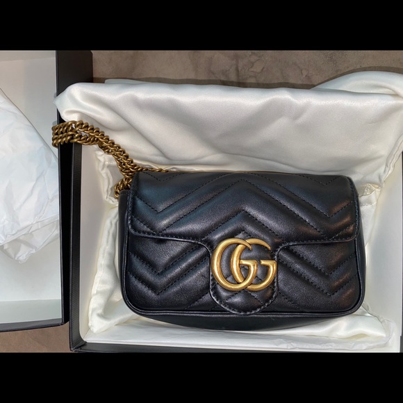 GG Marmont matelassé leather super mini bag - Picture 1 of 11